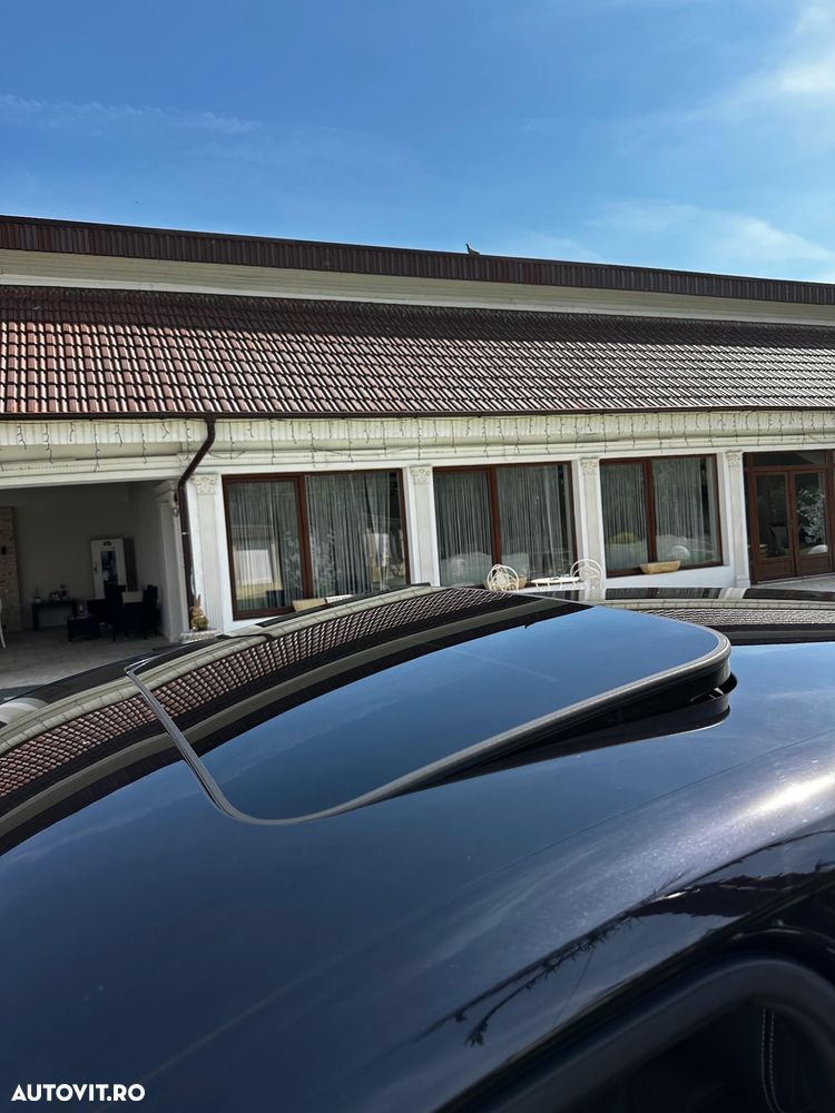 Bentley Flying Spur V8 Mulliner - 7