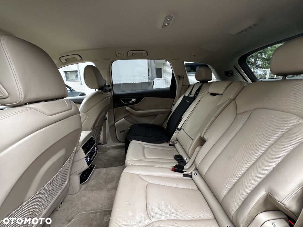 Audi Q7 - 21