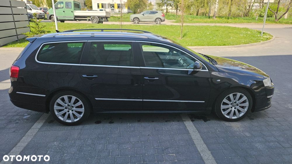 Volkswagen Passat 2.0 TDI Comfortline R-Style - 12