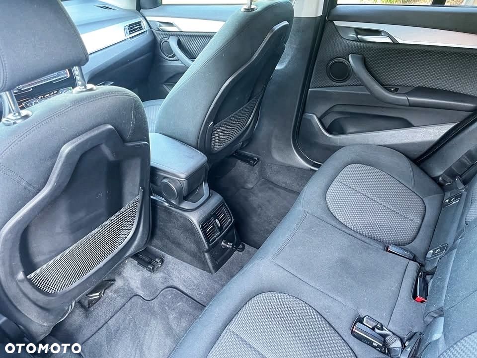 BMW X1 sDrive18i - 9