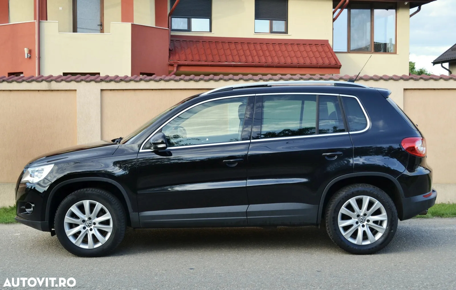 Volkswagen Tiguan 2.0 TDI 4Motion DSG Sport & Style - 11