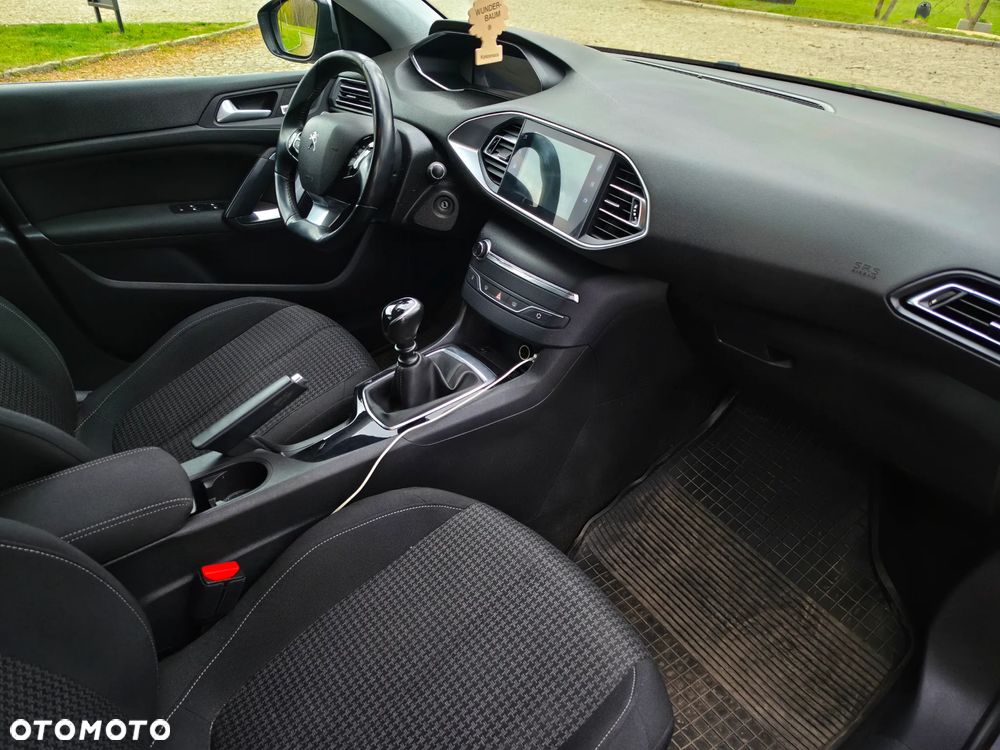Peugeot 308 BlueHDi 130 Allure Pack - 12