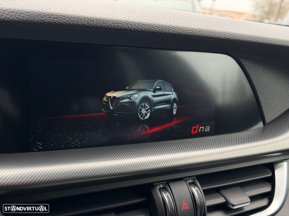 Alfa Romeo Stelvio 2.2 D Sprint AT8 - 32