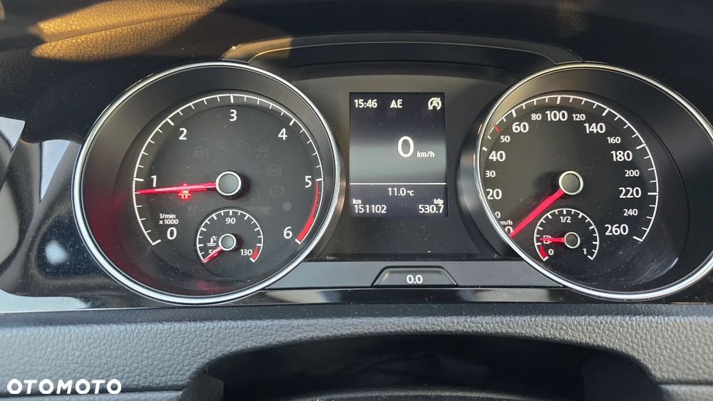 Volkswagen Golf - 10