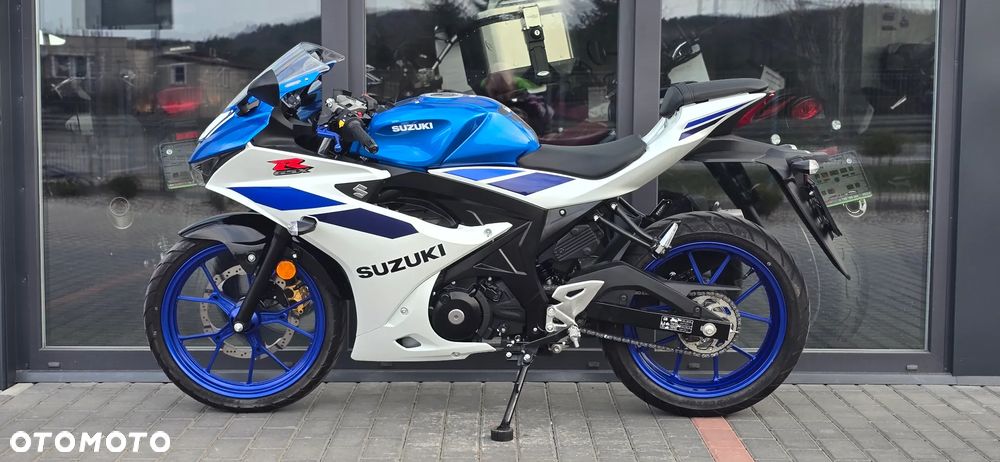 Suzuki GSX-R - 25