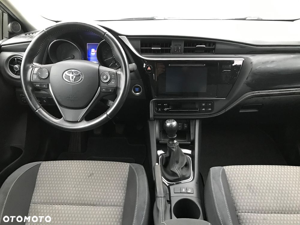 Toyota Auris 1.2 Turbo Team Deutschland - 9