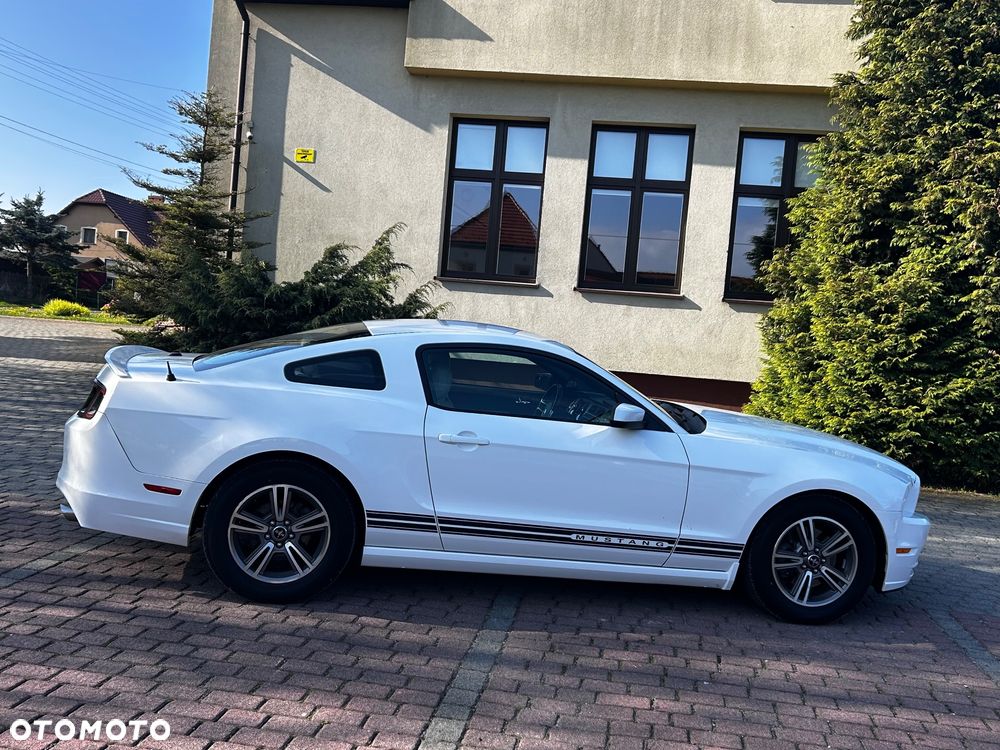 Ford Mustang 3.7 V6 Premium - 6