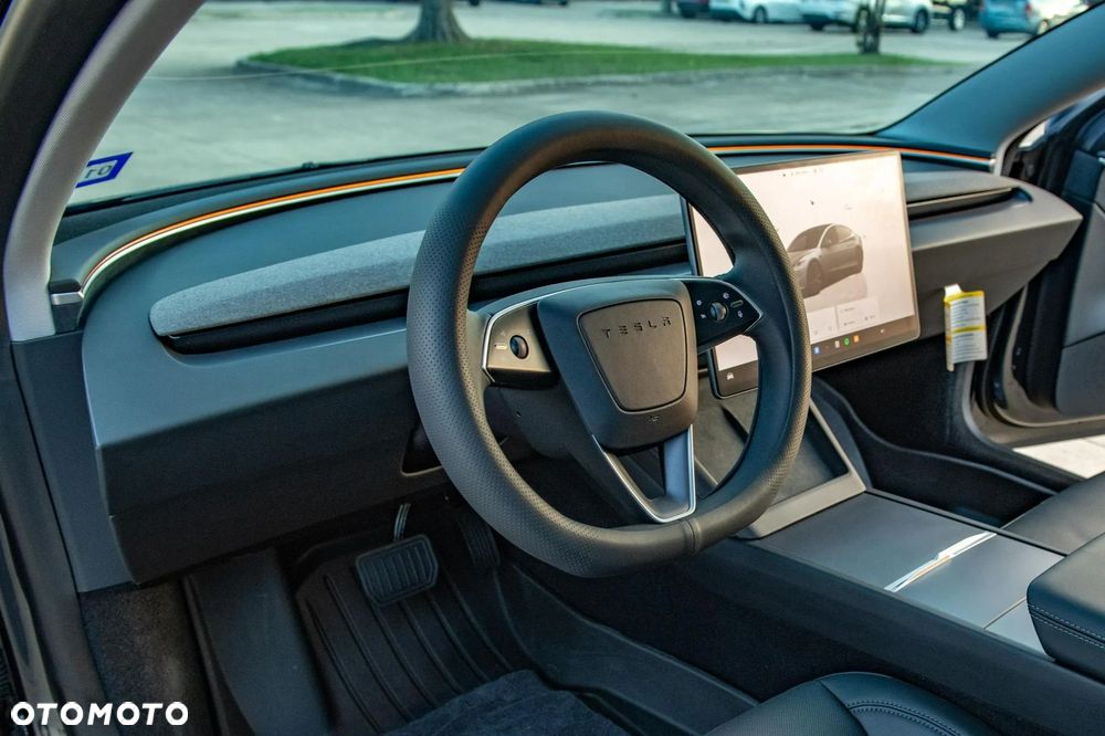 Tesla Model 3 - 19