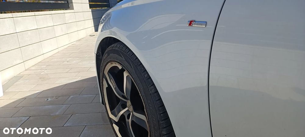 Audi A6 Limousine 2.0 TDI DPF sport selection - 4