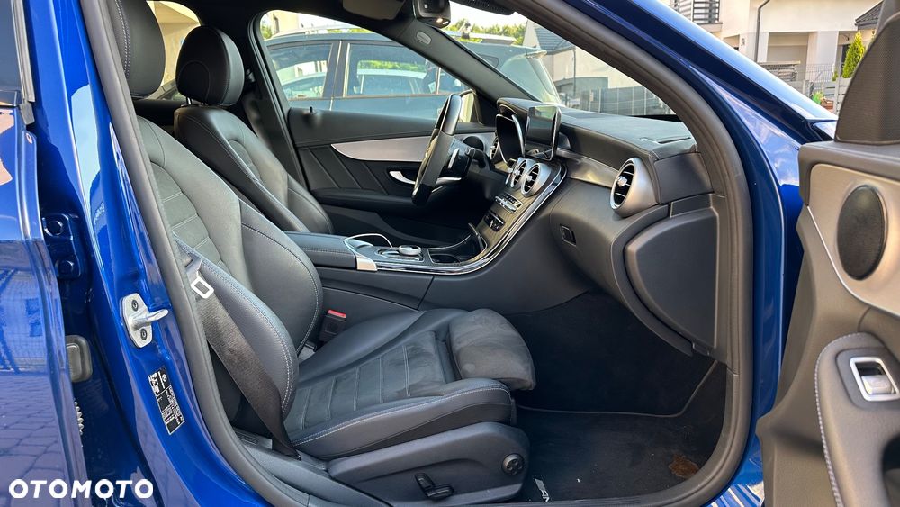 Mercedes-Benz Klasa C 220 d T 9G-TRONIC Night Edition - 29
