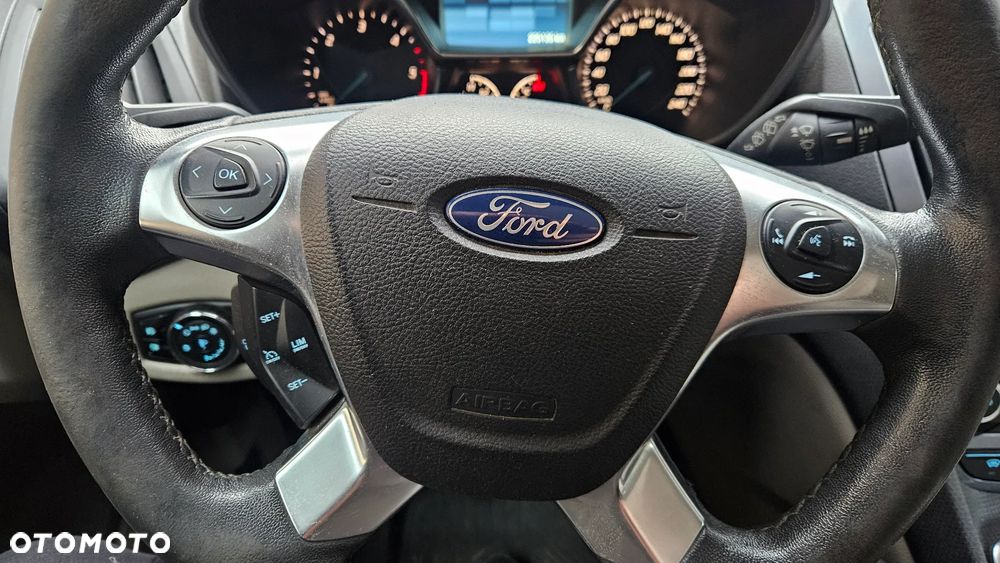 Ford Tourneo Connect 1.6 TDCi Titanium - 24