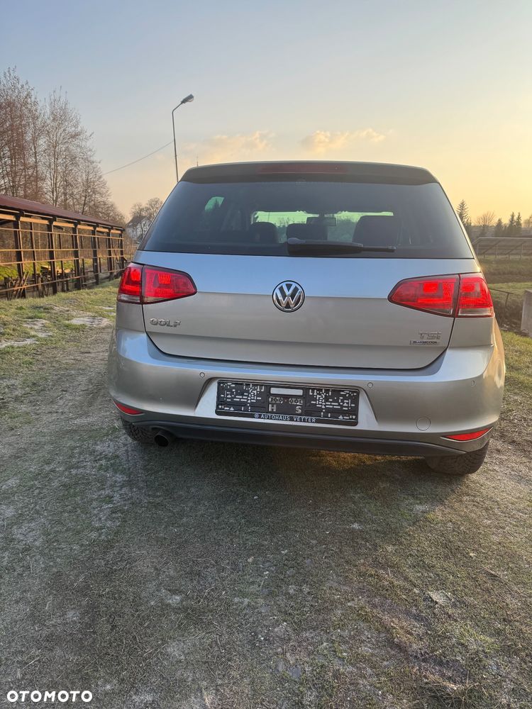 Volkswagen Golf - 6