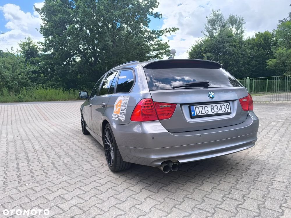 BMW Seria 3 320d DPF Edition Sport - 3