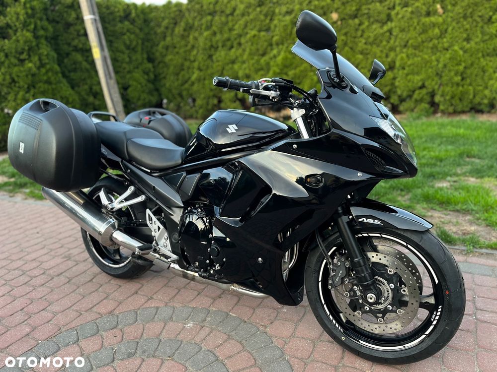 Suzuki GSX - 5
