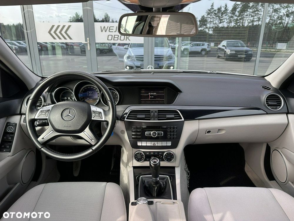 Mercedes-Benz Klasa C 180 BlueEFFICIENCY - 10