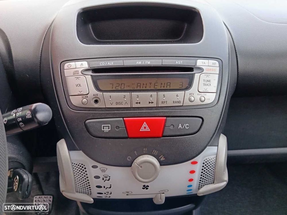 Toyota Aygo 1.0 - 13