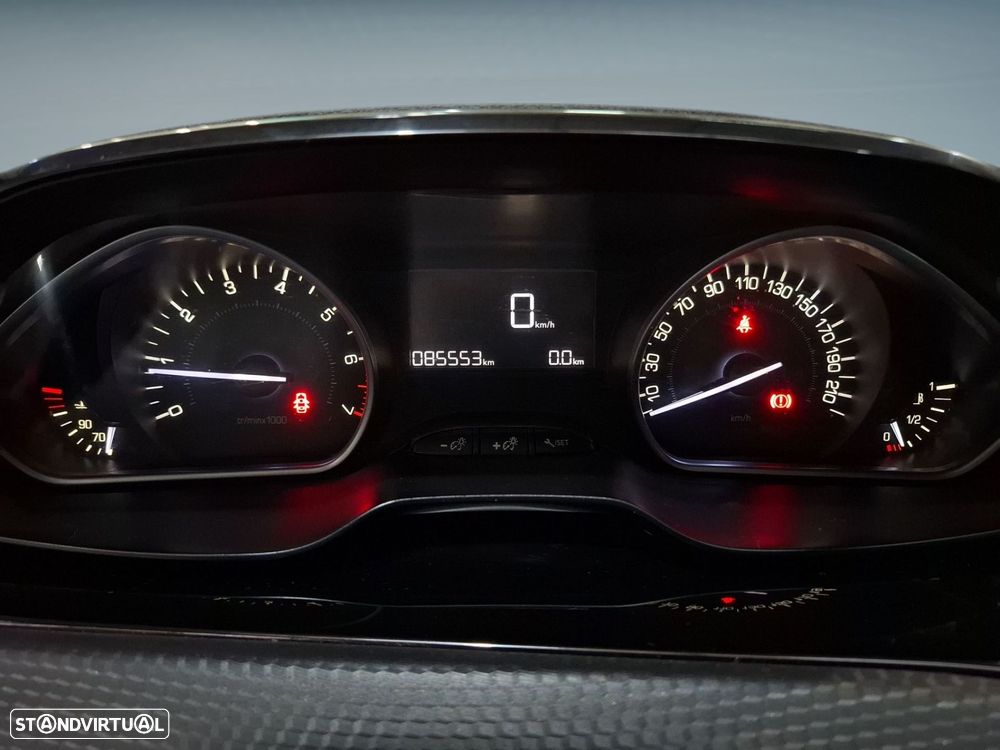 Peugeot 208 1.2 PureTech Active - 18