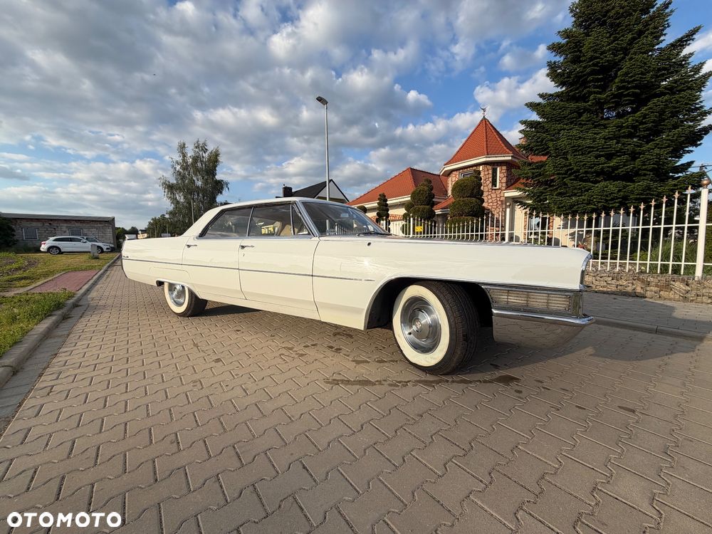 Cadillac Deville - 10