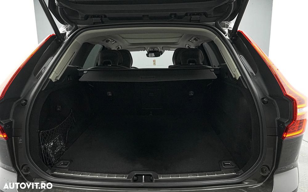 Volvo XC 60 D3 Momentum Pro - 26