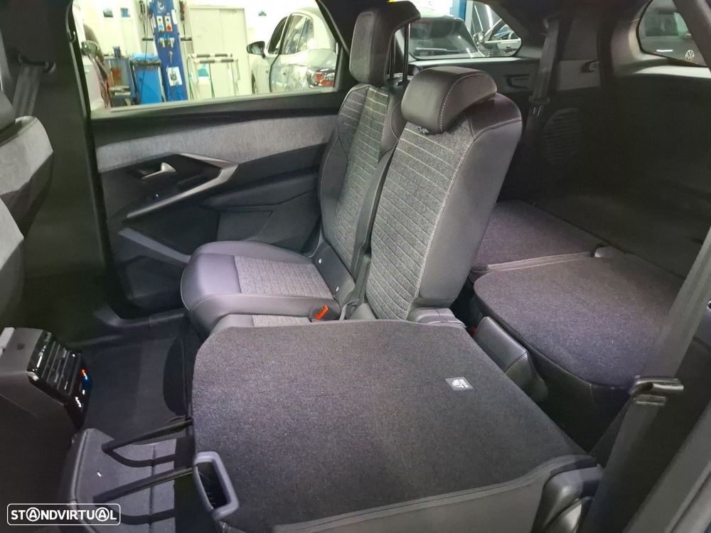 Peugeot E-5008 73 kWh Allure - 15