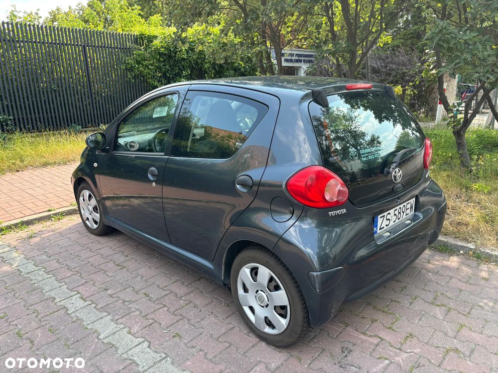 Toyota Aygo - 8