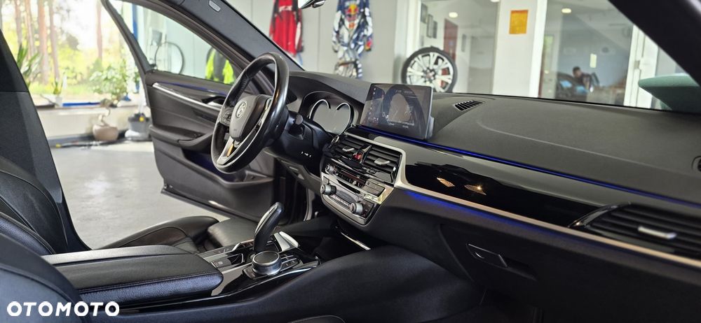 BMW Seria 5 540d xDrive Luxury Line sport - 12