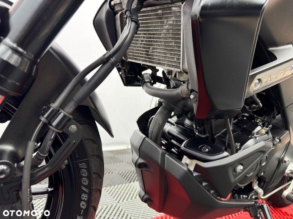 Yamaha MT - 19