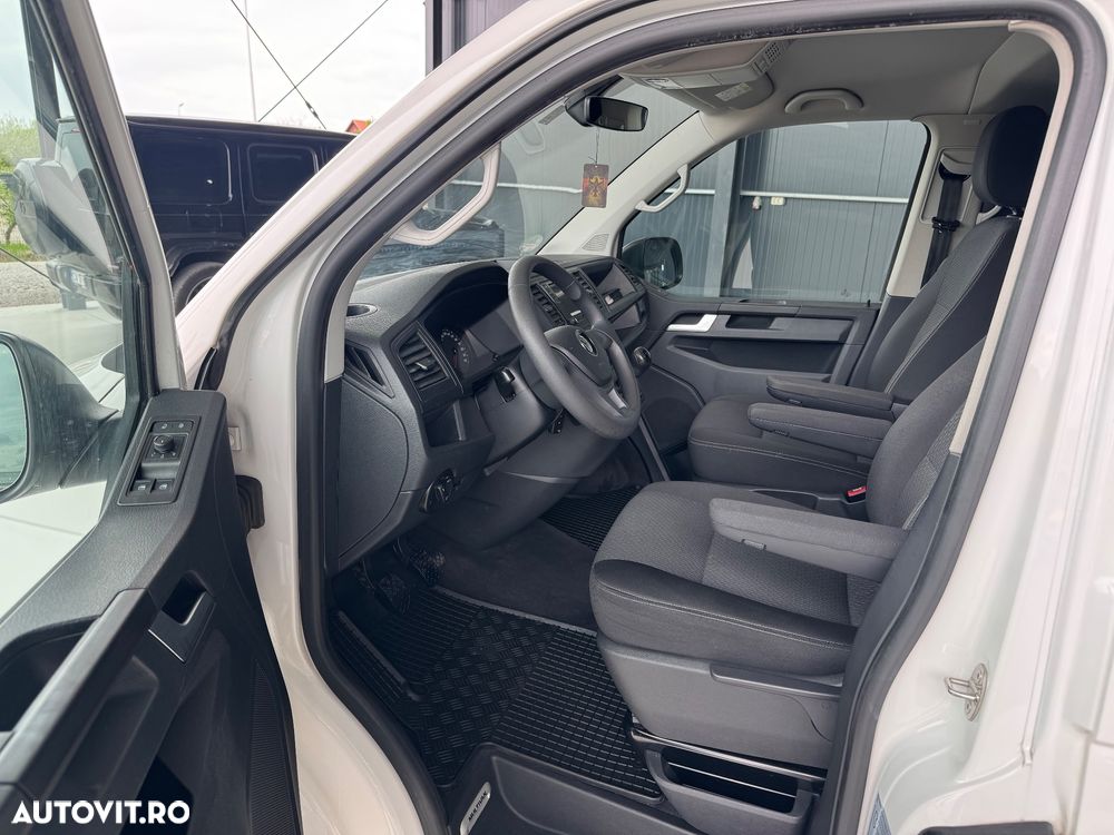 Volkswagen Multivan - 13