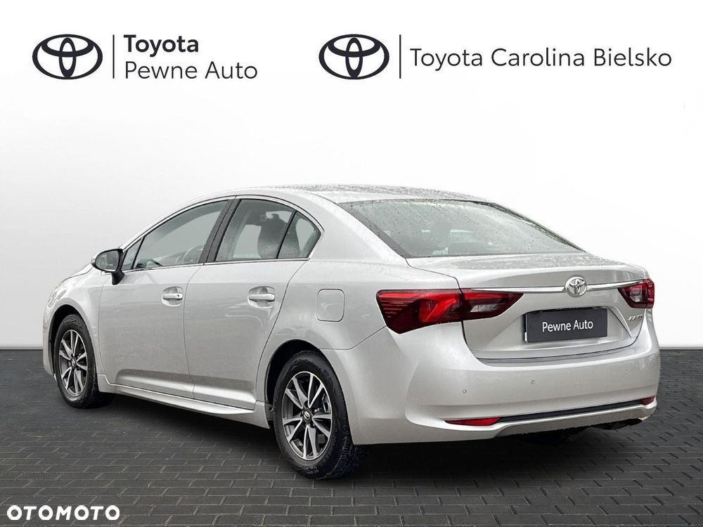 Toyota Avensis - 2