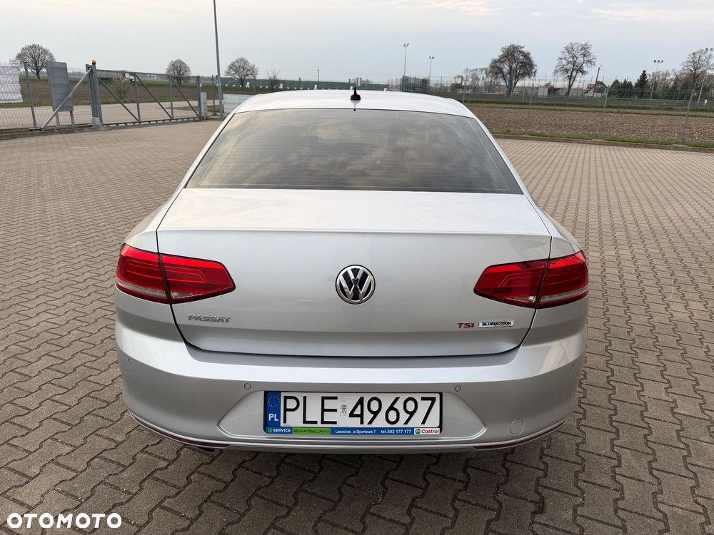 Volkswagen Passat 1.8 TSI (BlueMotion Technology) DSG Comfortline - 4