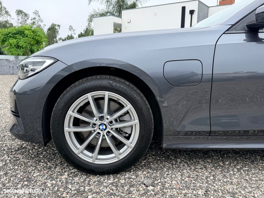 BMW 320 e Line Sport Auto - 13