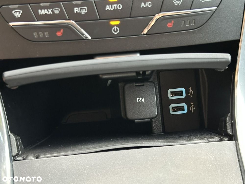Ford S-Max - 40