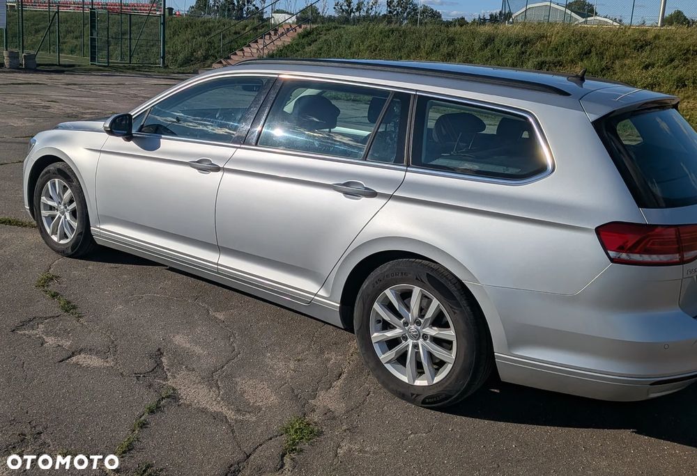 Volkswagen Passat 2.0 TDI SCR Comfortline DSG - 14