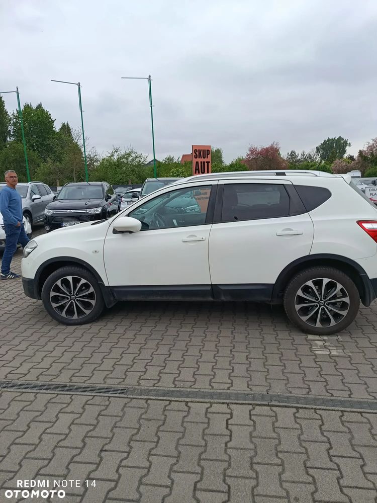 Nissan Qashqai 1.6 DCi 4x4 Tekna - 11