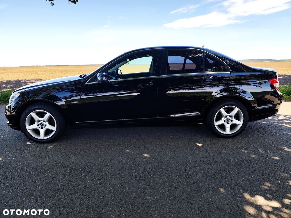 Mercedes-Benz Klasa C 180 CGI BlueEFFICIENCY SPORT EDITION - 2