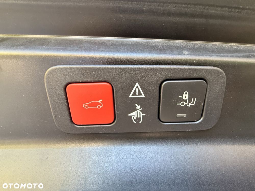 Peugeot 5008 - 12