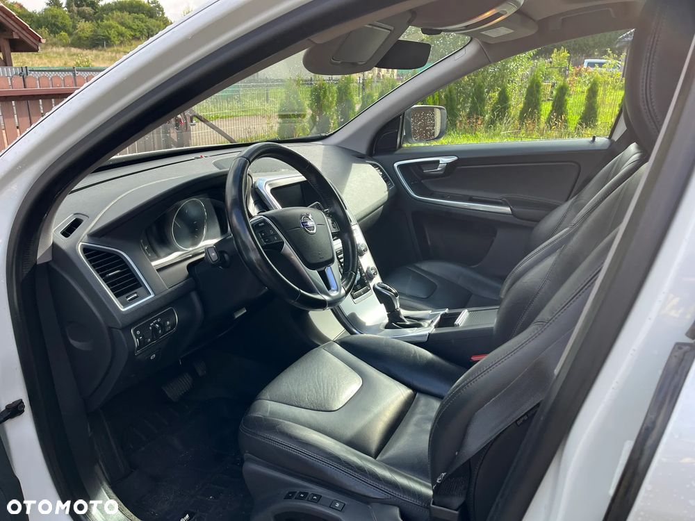 Volvo XC 60 D4 Momentum - 12