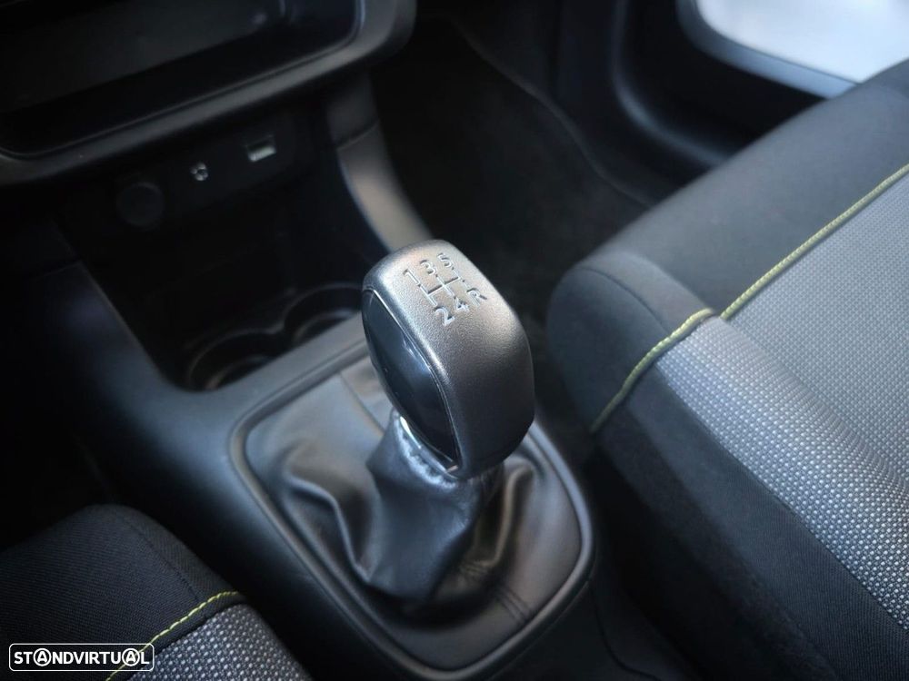 Citroën C3 1.2 PureTech Feel - 21