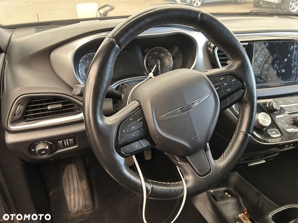 Chrysler Pacifica - 34