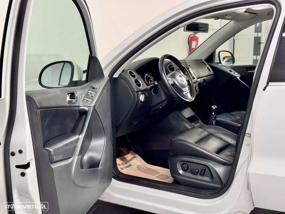 VW Tiguan 2.0 TDi Sport BlueMotion - 21
