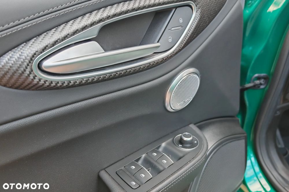 Alfa Romeo Giulia 2.9 Bi Turbo V6 Quadrifoglio - 15