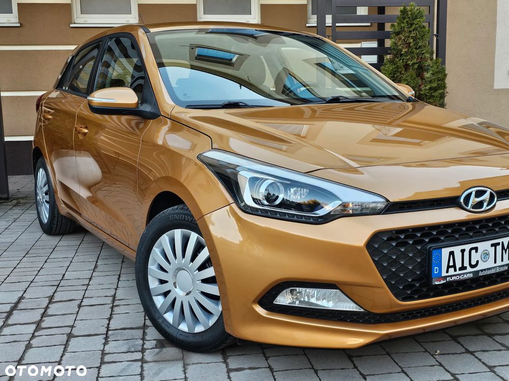 Hyundai i20 1.2 YES Gold - 22