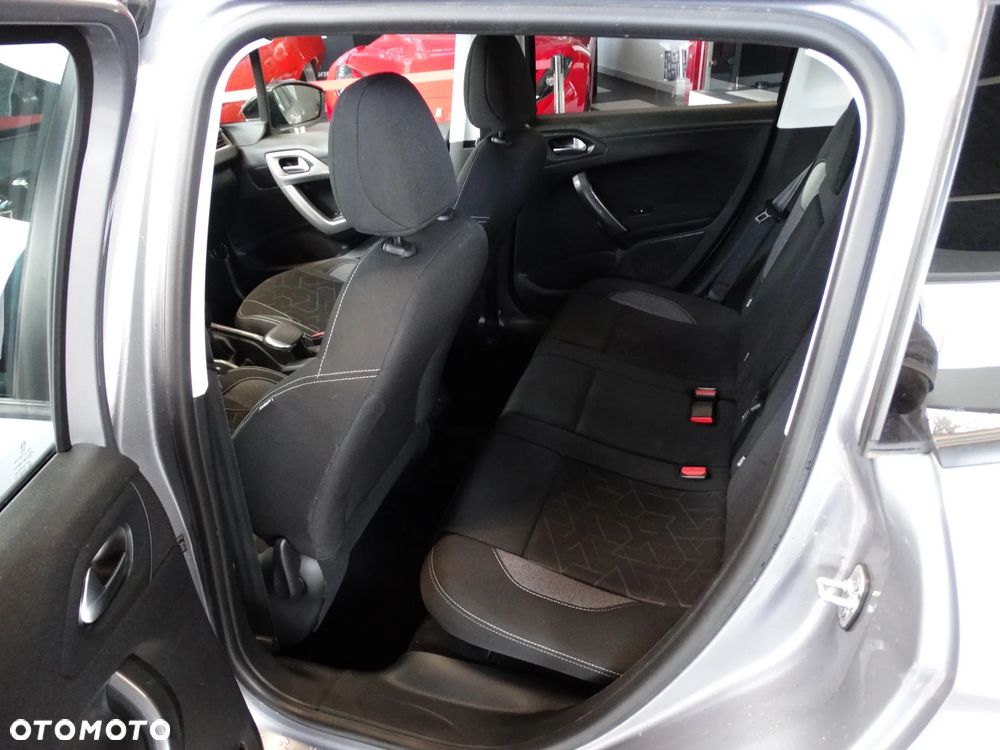 Peugeot 2008 PureTech 82 Style - 25