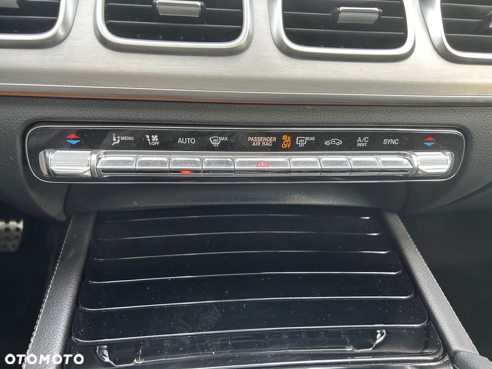 Mercedes-Benz GLE 300 d 4-Matic - 28