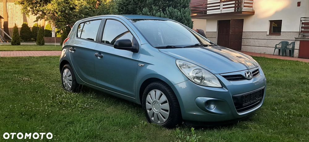 Hyundai i20 - 21