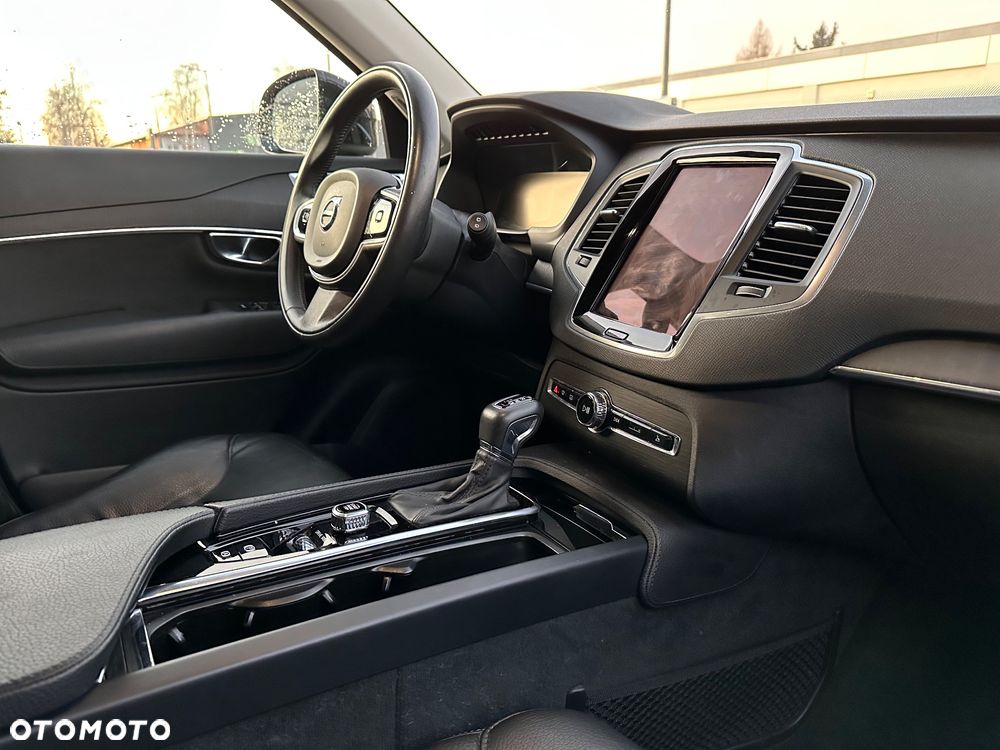 Volvo XC 90 T6 AWD Geartronic Momentum - 8