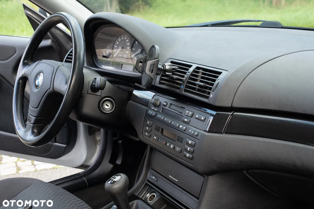 BMW Seria 3 323Ci - 18