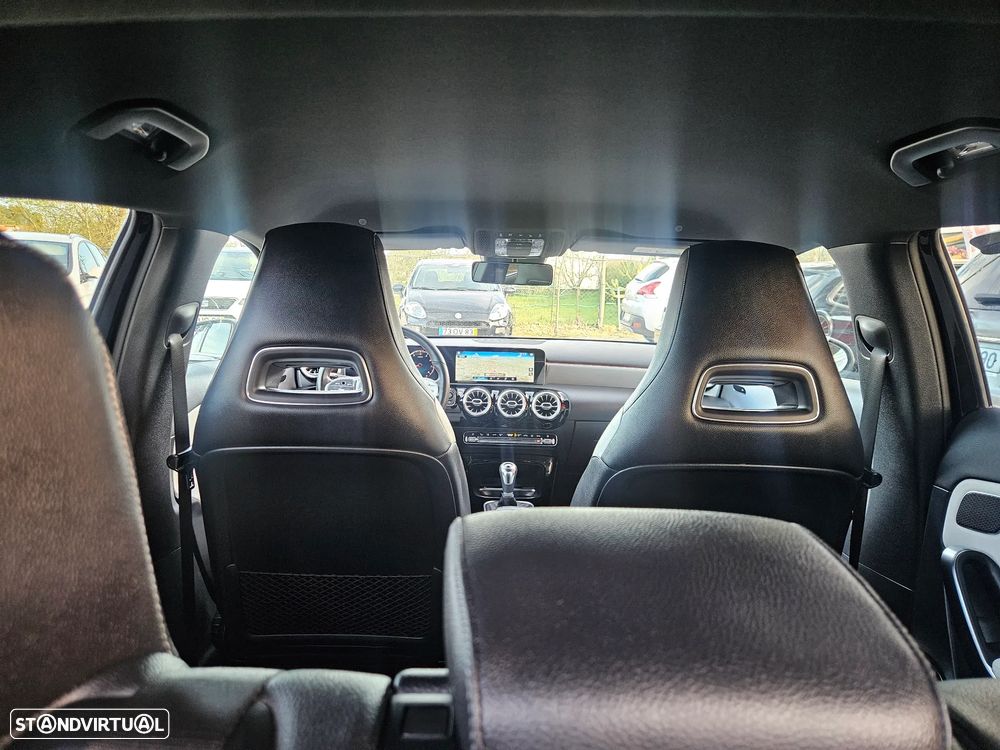 Mercedes-Benz A 200 AMG Line - 25