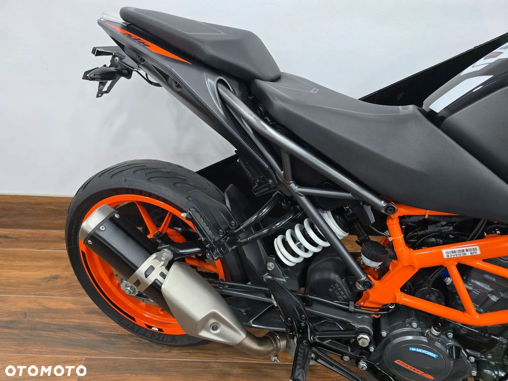 KTM Duke - 21