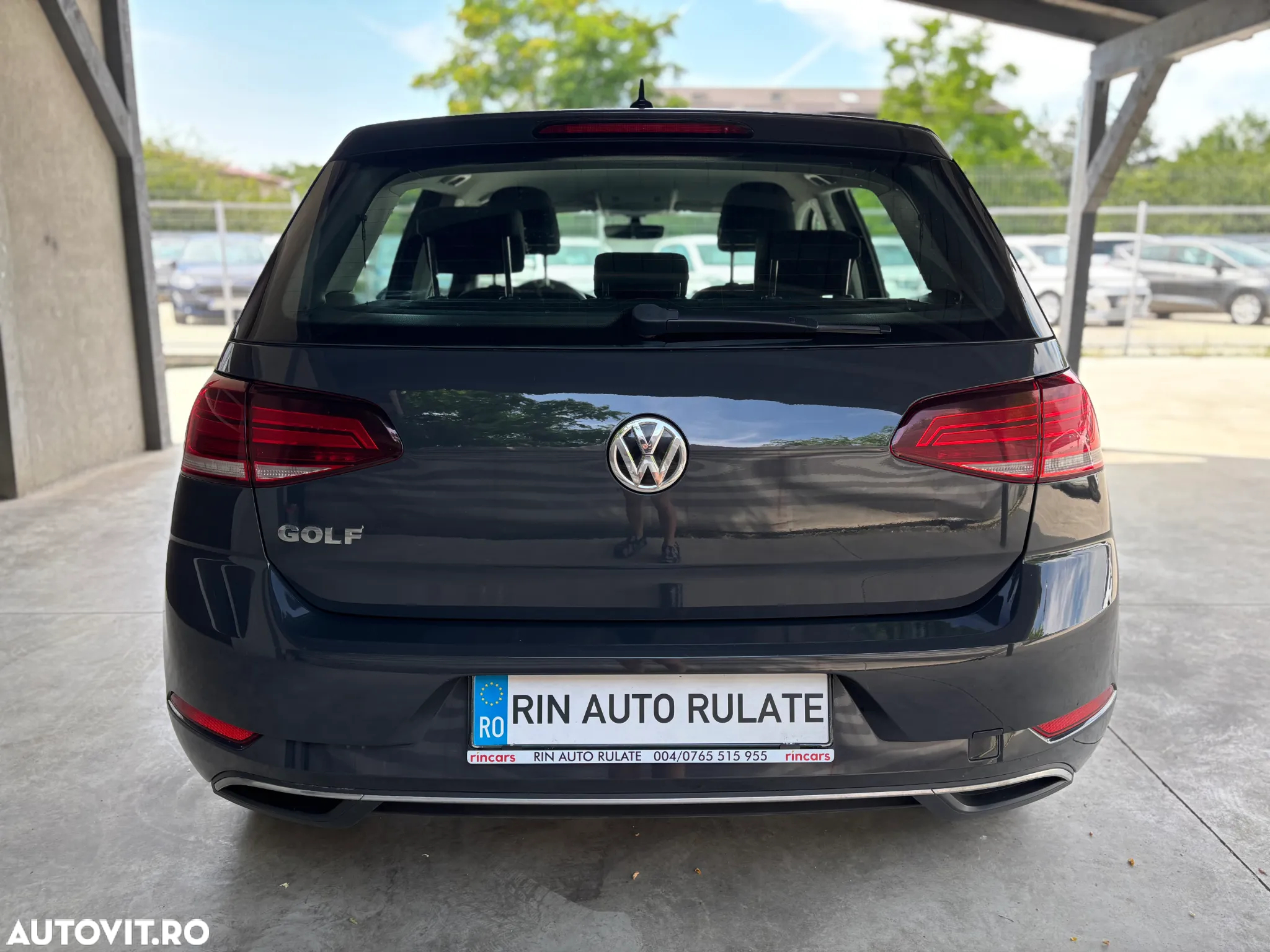 Volkswagen Golf 1.6 TDI Comfortline - 9